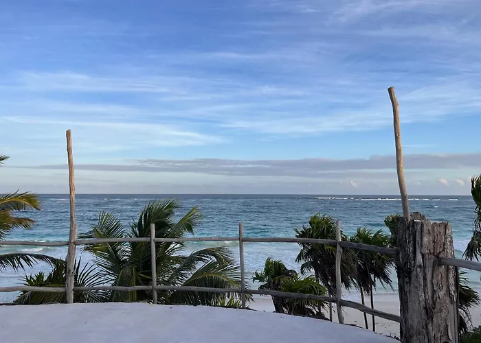 Amana , Front Tulum